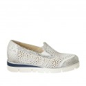 Woman's shoe with elastic bands and removable insole in white pierced suede and silver laminated leather wedge 3
