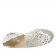 Scarpa accollata da donna in pelle laminata argento e camoscio forato bianco con elastici e plantare estraibile zeppa 3 - Misure disponibili: 32, 33, 34, 43, 45