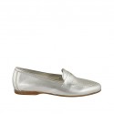 Mocassin pour femmes en cuir lamé argent talon 1
