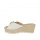 Sabot da donna in pelle bianca e laminata stampata platino con fibbia zeppa 6 - Misure disponibili: 33, 34, 42, 43, 44, 45
