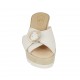 Mule pour femmes en cuir blanc et cuir lamé imprimé platine avec boucle talon compensé 6 - Pointures disponibles:  42, 43, 44