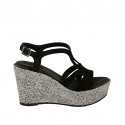 Woman's sandal with platform in black suede and grey fabric wedge heel 9