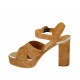 Sandalo da donna in camoscio color cuoio e pelle laminata platino con cinturino, plateau e tacco 9 - Misure disponibili: 32, 33, 34, 42, 43, 44, 45, 46