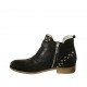 Stivaletto da donna con cerniera, fibbia e borchie in pelle nera tacco 3 - Misure disponibili: 42, 43, 44, 46