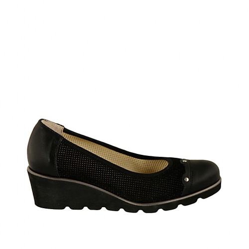 Zapato de salon con tachuelas para mujer en gamuza perforada y piel negra cuña 4 - Tallas disponibles:  33, 34, 42, 43, 45