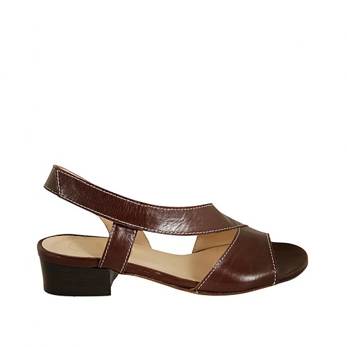 Sandalia para mujer con cierre de velcro en piel marron tacon 3 - Tallas disponibles:  32, 33, 42, 43, 44