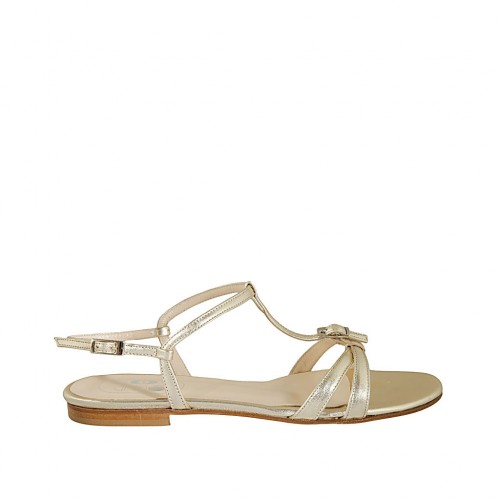 Sandale pour femmes avec boucle en cuir lamé platine talon 1 - Pointures disponibles:  33, 34, 43, 44