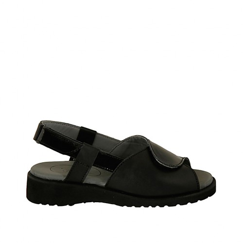 Sandalo da donna con velcro in pelle e vernice nera zeppa 3 - Misure disponibili: 34, 42, 43, 44