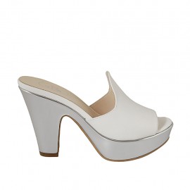 Sabo abierto para mujer en piel blanca y charol plateado con plataforma y tacon 10 - Tallas disponibles:  34, 42, 43, 44