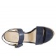 Damensandale aus bedrucktem laminiertem blauem Wildleder mit Riem, Plateau und Keilabsatz 10 - Verfügbare Größen:  32, 34, 42, 43, 44
