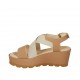 Sandale pour femmes avec elastique, plateau et fermeture velcro en cuir brun clair talon compensé 6 - Pointures disponibles:  43, 45