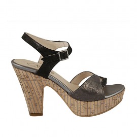 Sandalia para mujer con cinturon y plataforma en gamuza laminada imprimida negra y gris tacon 10 - Tallas disponibles:  32, 34, 42, 43, 44