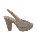 Woman's braided taupe laminated sandal with platform and heel 10