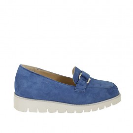 Mocasín para mujer con accesorio y plantilla extraible en gamuza azul claro cuña 3 - Tallas disponibles:  33, 34, 42, 43, 44, 45