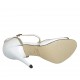 Zapato abierto para mujer con cinturon y accesorio en piel blanca y piel laminada platino tacon 11 - Tallas disponibles:  33, 34, 45, 46, 47