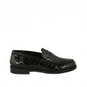 Mocasino para mujer en charol imprimido negro tacon 2