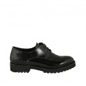 Scarpa derby stringata da donna in vernice stampata nera tacco 3