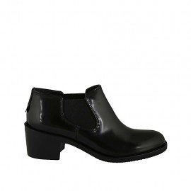 Scarpa accollata da donna con elastici in pelle abrasivata nera tacco 5 - Misure disponibili: 33, 34, 42, 43, 44, 45