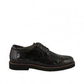 Woman's laced derby shoe in bronze-colored printed patent leather heel 3