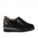 Chaussure pour femmes avec fermeture éclair et elastiques en cuir verni imprimé, daim et cuir noir talon compensé 4