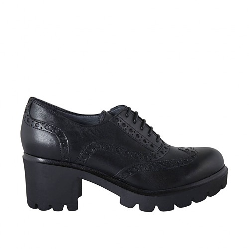 Woman's laced Oxford shoe in black leather with wingtip heel 5 - Available sizes:  33, 34, 42, 43