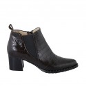 Bottines à bout pointu pour femmes avec fermeture éclair, goujons et elastique en cuir imprimé marron talon 5