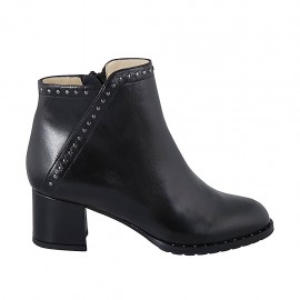 Stivaletto da donna con cerniera e borchie in pelle nera tacco 5 - Misure disponibili: 32, 33, 34, 42, 43