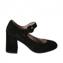 Zapato de salón con cinturon para mujer en gamuza negra tacon cuadrado 7