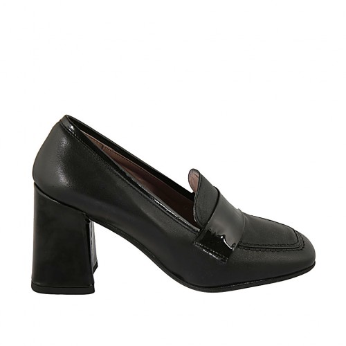 Woman's mocassin in black leather and patent leather heel 8 - Available sizes:  33, 34, 42, 43, 44, 45