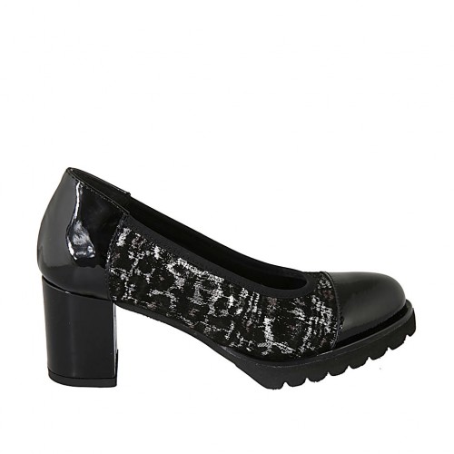 Woman's pump in black patent leather and silver laminated printed elastic fabric heel 6