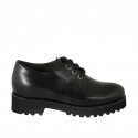 Scarpa derby stringata da donna in pelle liscia nera con plantare estraibile tacco 4