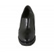 Woman's highfronted shoe with elastics and removable insole in black leather heel 7