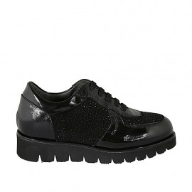 Scarpa stringata da donna con strass e plantare estraibile in vernice e camoscio nero zeppa 3 - Misure disponibili: 33, 43, 44, 45
