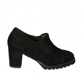 Damenschuh mit herausnehmbarer Innensohle, Gummiband und Fransen aus schwarzem Wildleder Absatz 7 - Verfügbare Größen:  32, 33, 34, 42, 43, 44, 45