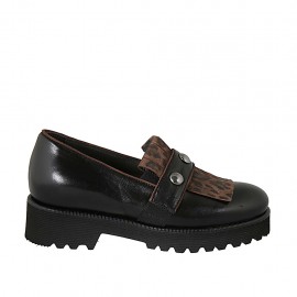 Mocassin pour femmes en cuir noir et daim tacheté avec semelle amovible, goujons et franges talon 4 - Pointures disponibles:  34, 42, 43, 44, 45