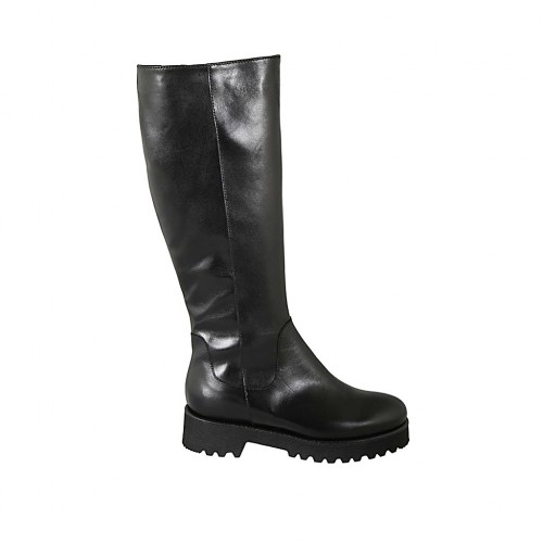 Woman's boot with removable insole and zipper in black leather heel 4