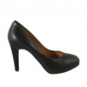 Woman's platform pump in black leather heel 9