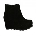 Woman's ankle boot with platform and zipper in black suede wedge heel 9