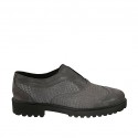 Zapato para mujer en gamuza y piel imprimida gris tacon 3