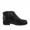 Woman's ankle boot with zipper in black leather heel 3