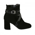 Damenstiefelette mit Reiβverschluss und Schnalle aus schwarzem Wildleder und Lackleder Absatz 7