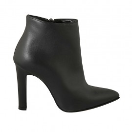 Woman's pointy ankle boot with zipper in black leather heel 10 - Available sizes:  42, 44, 46