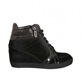 Woman's laced shoe with zippers in black leather, patent leather and suede wedge heel 6 - Available sizes:  32, 33, 34
