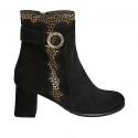 Damenstiefelette mit Reiβverschluss und Schnalle aus schwarzem und goldenem gemustertem Wildleder Absatz 6