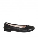 Woman's ballerina in black leather heel 1