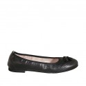 Ballerina da donna con nappine in pelle nera tacco 1