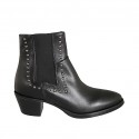 Woman's Texan ankle boot with zipper, elastic and studs in black leather heel 5