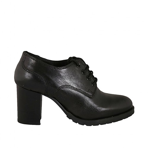 Scarpa derby stringata da donna in pelle nera tacco 7 - Misure disponibili: 33, 34, 43, 44