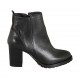 Woman's ankle boot in black leather with zipper heel 7