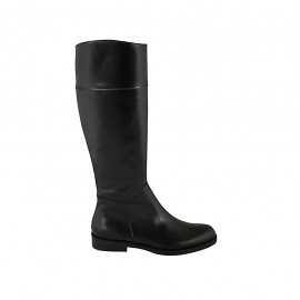 Woman's boot in black leather with zipper heel 2